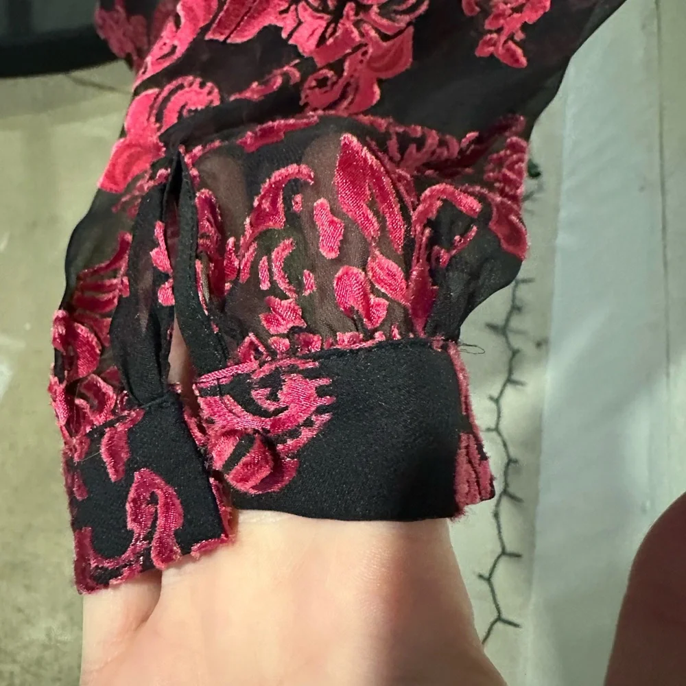 Alice + Olivia Sheer Blouse - Picture 6 of 10